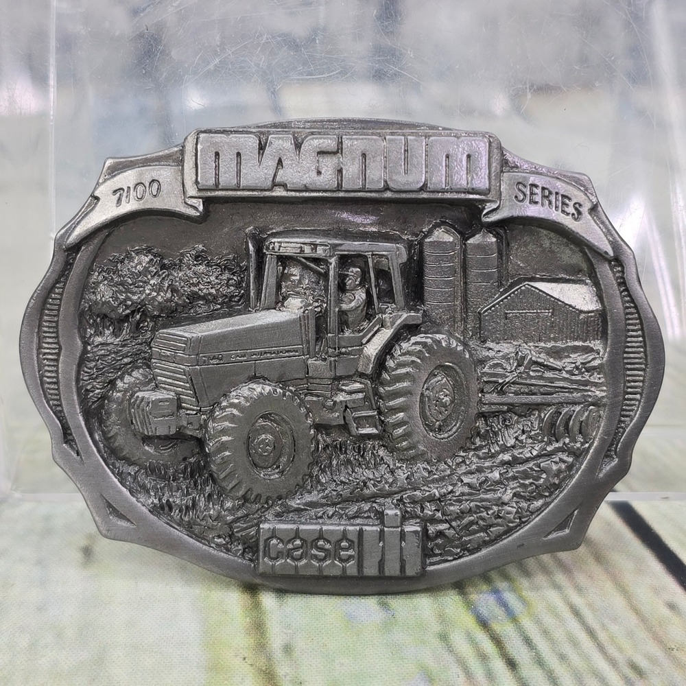 Case IH Magnum 7100 Series Belt Buckle Mens Silver Vintage 1987 Tractor Farm USA